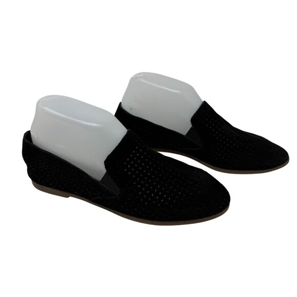 Lucky Brand Carthy Black Suede Perforated Slip-On Flats Women Size 8M Shoes - Picture 1 of 6